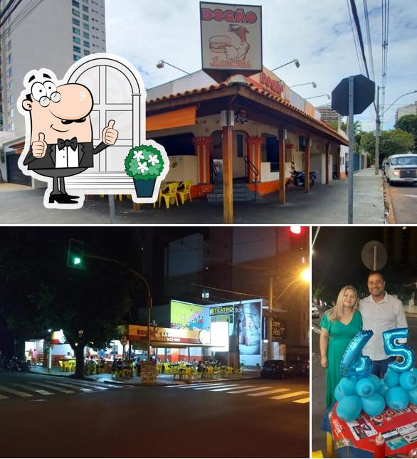 O exterior do Dogão Lanches