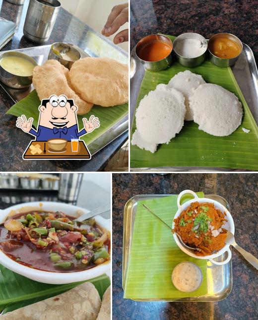 Food at Pazhayidom Ruchi - Ettumanoor
