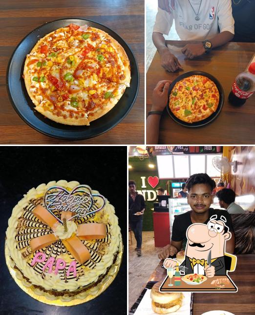 Food at Nitish cake & Pizza point