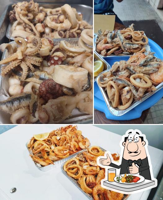 Fritto misto al Pescheria Friggitoria O'Saracino Fritto misto al Pescheria Friggitoria O'Saracino