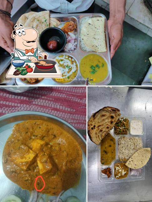 Chicken curry at Pet Pooja