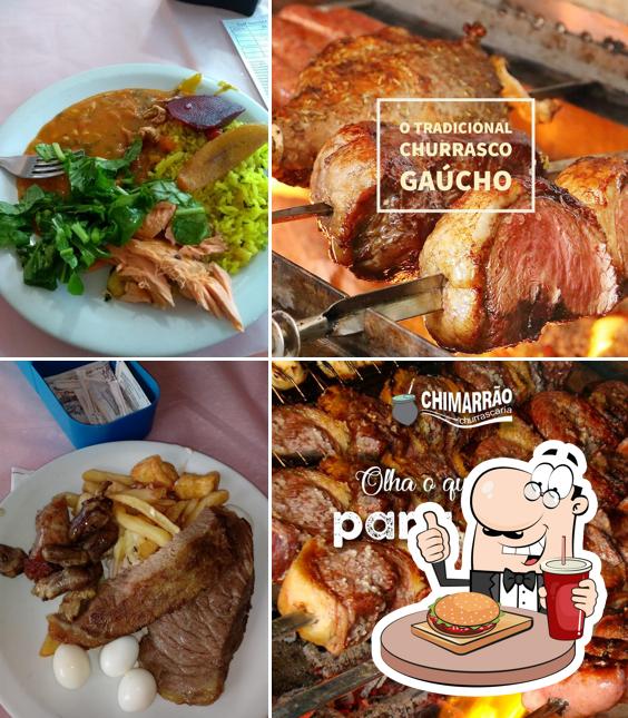 Experimente um hambúrguer no Churrascaria Chimarrão