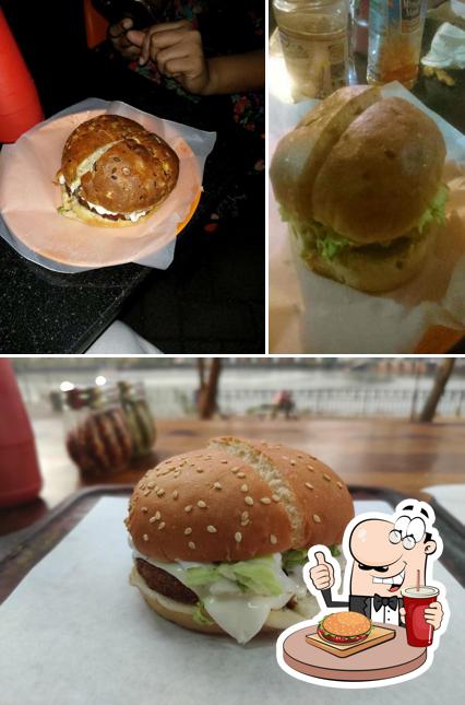 Happy Sandwich ( Pizza Factory)’s burgers will suit different tastes
