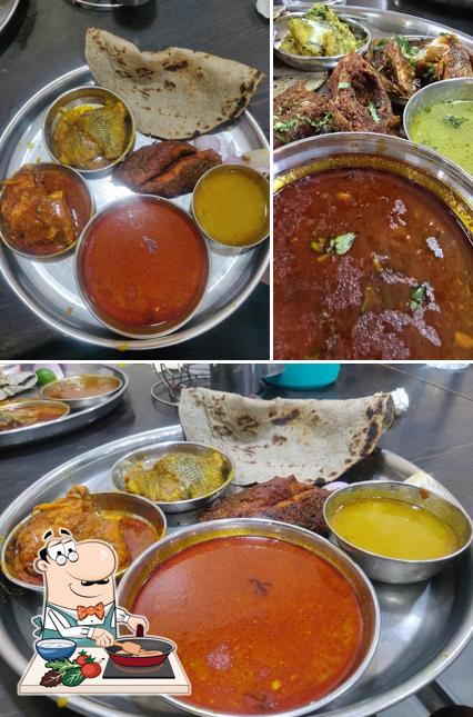 Chicken curry at Hotel Shrinath (Bhigwan Famous Fish)