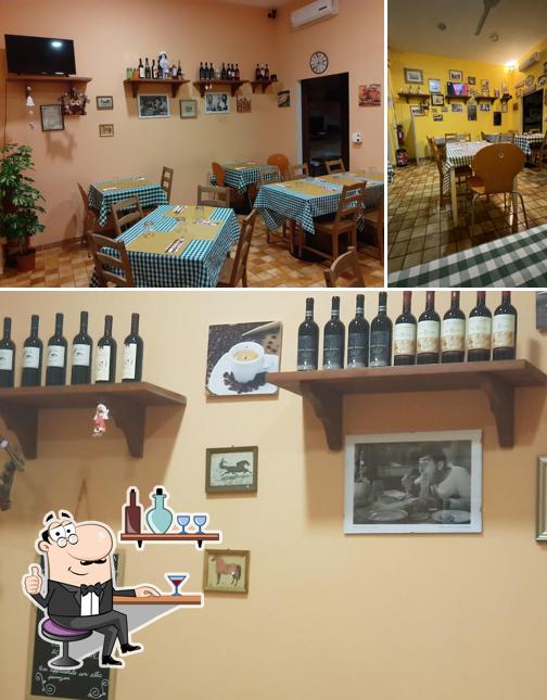 Siediti a un tavolo di La Piccola Trattoria da Me Garbatella