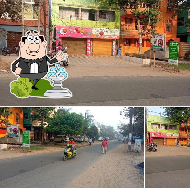 Check out how One Bake Shop (NEW ORIGINAL) looks outside