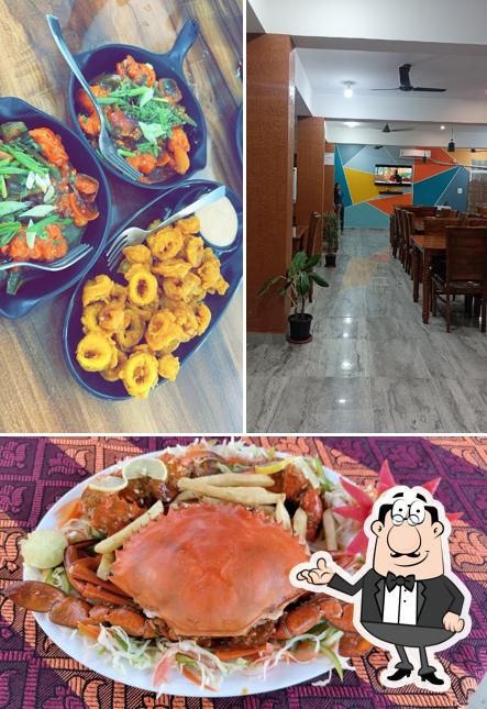 This is the image depicting interior and food at Curry cloud