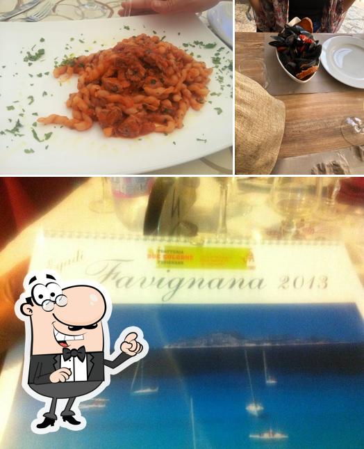 Siediti a un tavolo di Trattoria Due Colonne