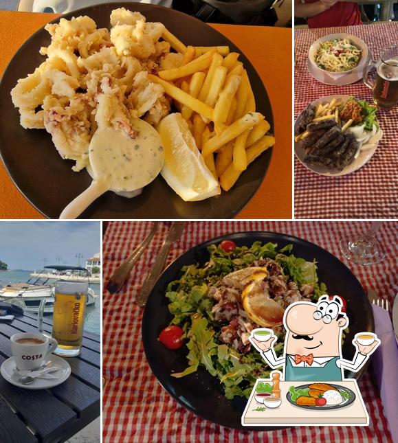 Calamari fritti al Martell Caffe Bar