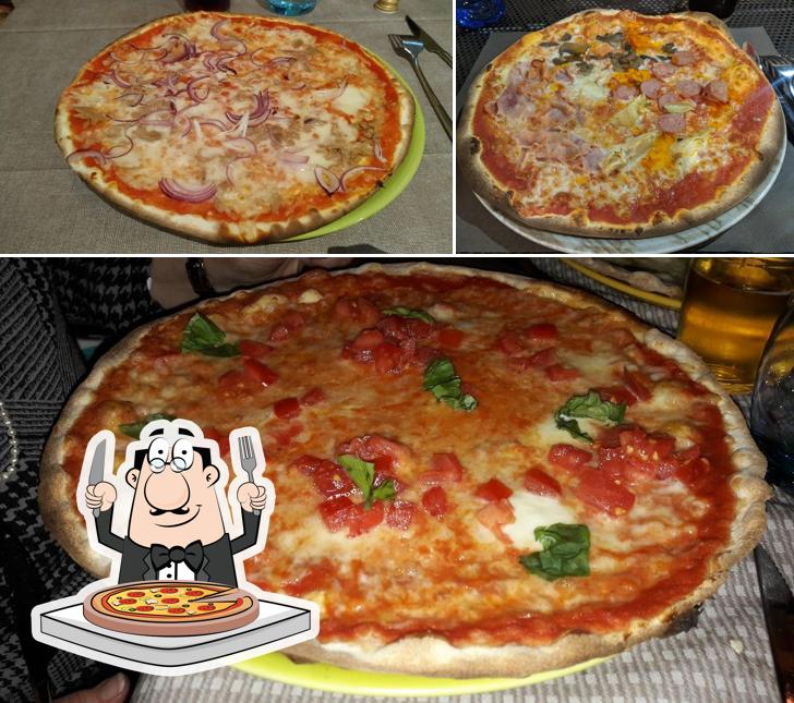 A Ristorante Pizzeria Pub Black Horse, puoi provare una bella pizza