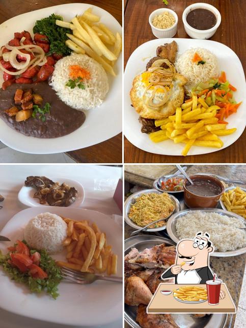 Batata frita em FRANGO NA BRASA