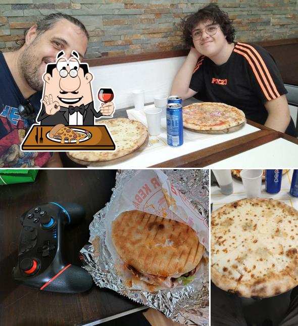 A Marelli Turkish Kebap Pizza, puoi assaggiare una bella pizza