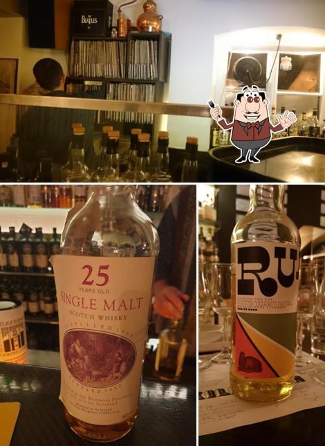 La foto di cibo e interni da Whiskies Hors Standards