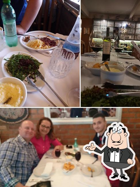 O interior do Restaurante Italiano Max's Ristorante