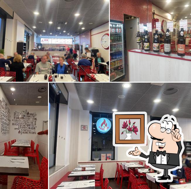 Siediti a un tavolo di Pizzeria Al Grottino Cologno Monzese