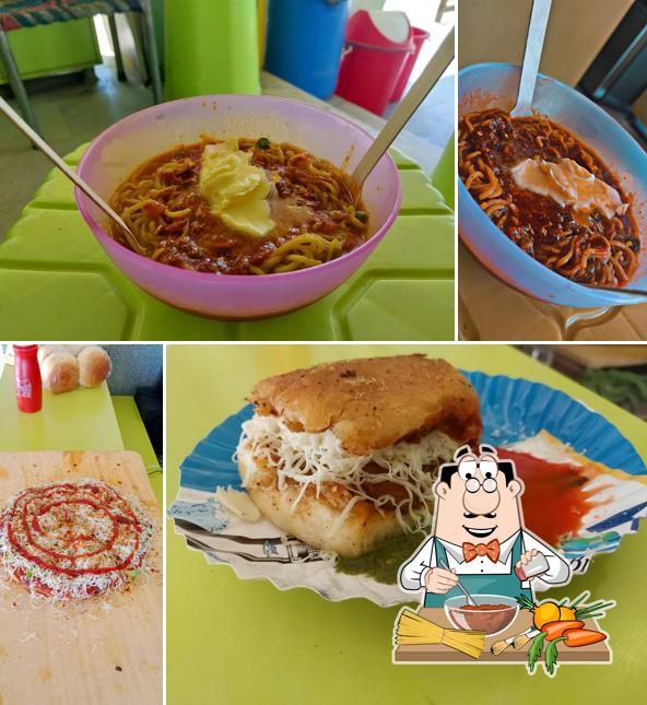 Spaghetti bolognese at Shreeji Chataka Fastfood