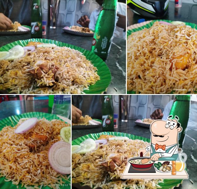 Fried rice at Kolkata Aminia Biryani