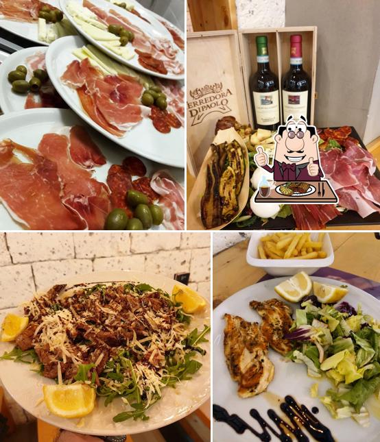 ArciBar Coffee Food Drink propone pasti a base di carne