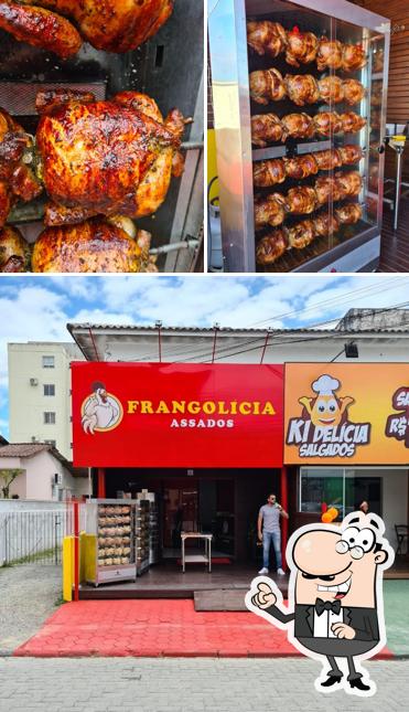 O interior do Frangolícia Assados