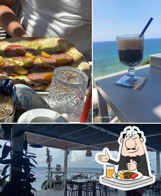 La foto di cibo e interni da Bar Capo Bianco
