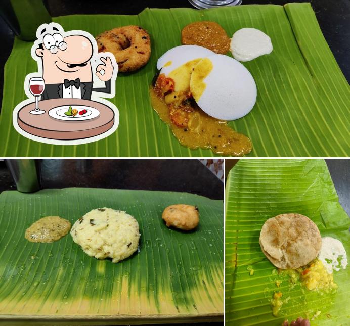 Vada at Hotel Sri Saravanabhavan