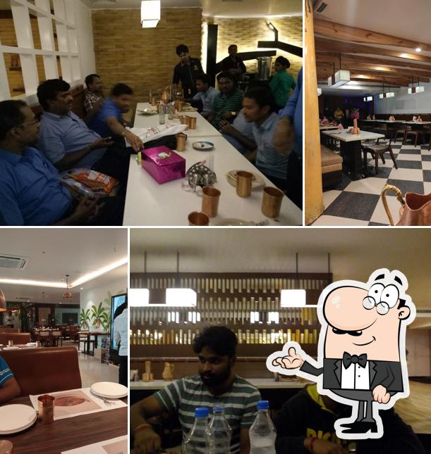 The interior of Jagavis Kritunga Train Restaurant