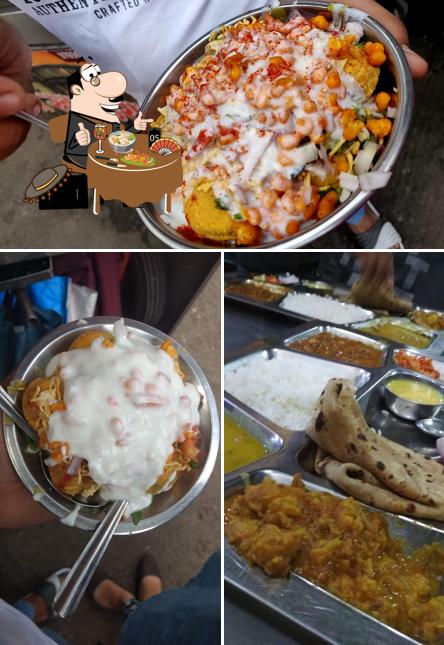 Chaat at Hindavi Swarajya sabudana wada