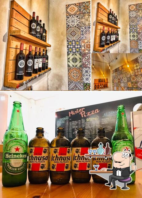 Tra le diverse cose da Mister Pizza si possono trovare la interni e birra
