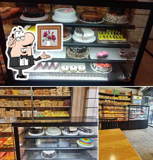 The interior of Calicut Bakers And Restaurant Kacheri pady