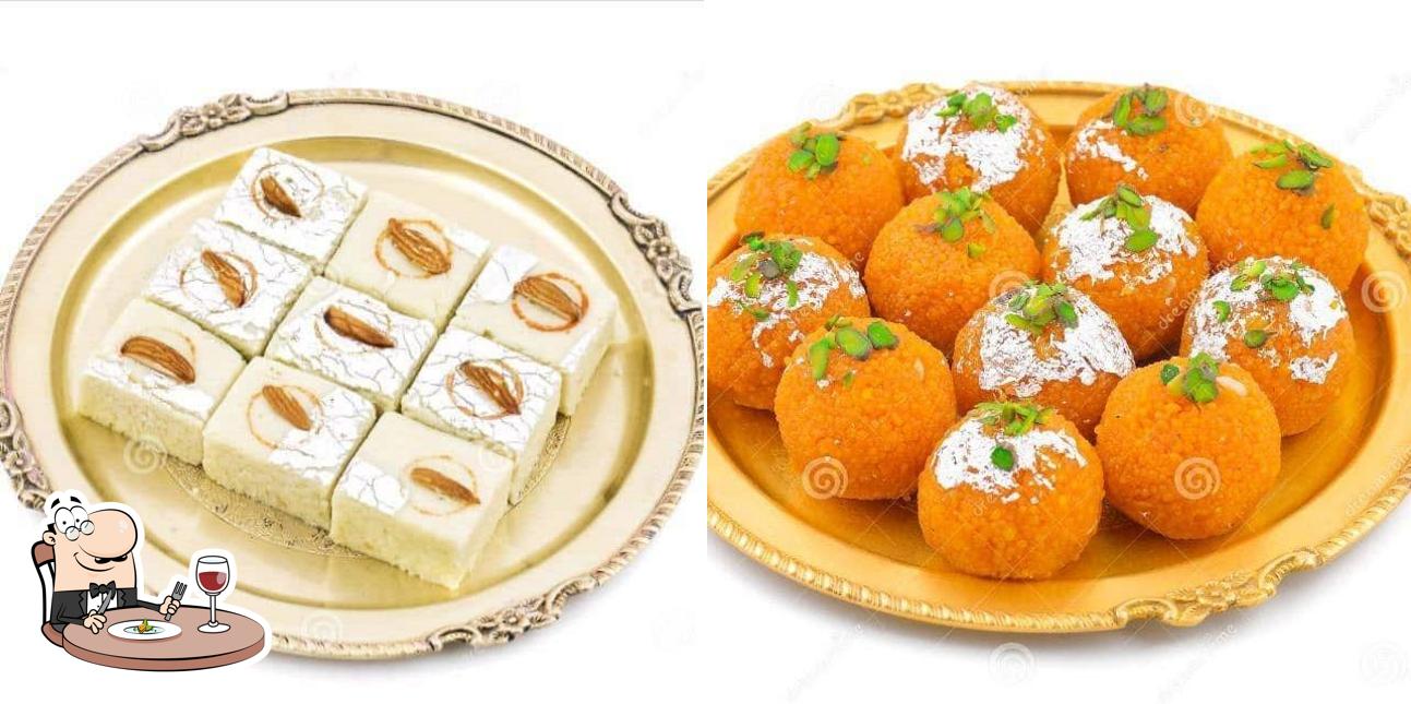 Food at Kirat Sweets