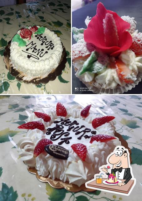 PASTICCERIA CHIARUGI serve un'ampia gamma di dessert