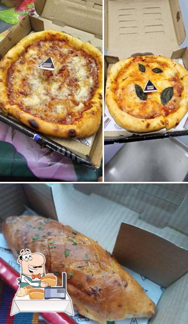 Garlic bread at American Pie - Butter Crust Pizza