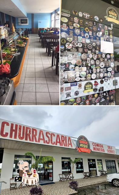 A comida e exterior do restaurante