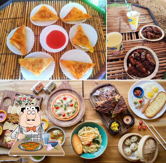 Chicken wings at SARAS PARLOUR