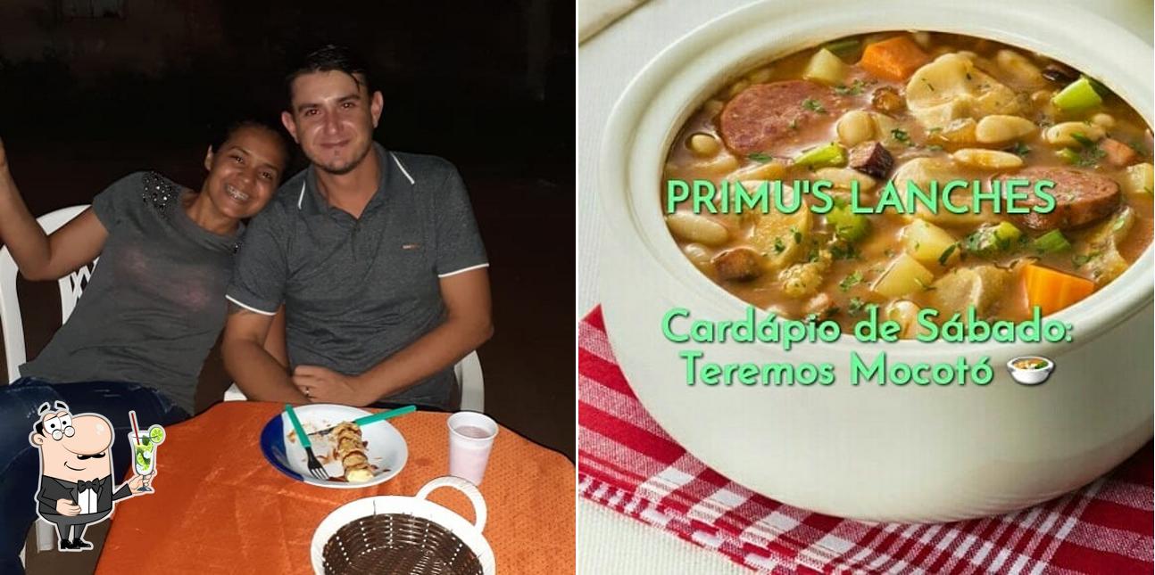 Desfrute de uma bebida no Primu's Lanches