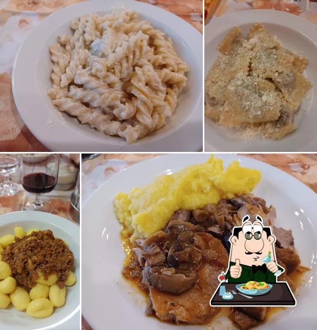 Maccheroni al formaggio al Bar Trattoria Il Cacciatore Di Groppelli Egidio & C. Snc