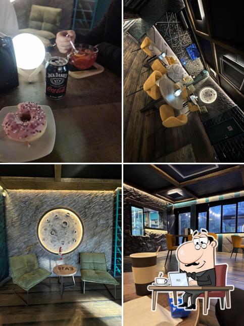 MOON CAFE