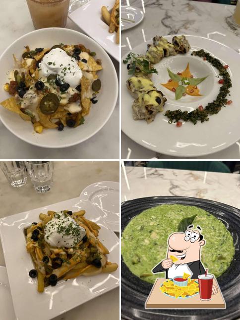 Nachos at Zoila