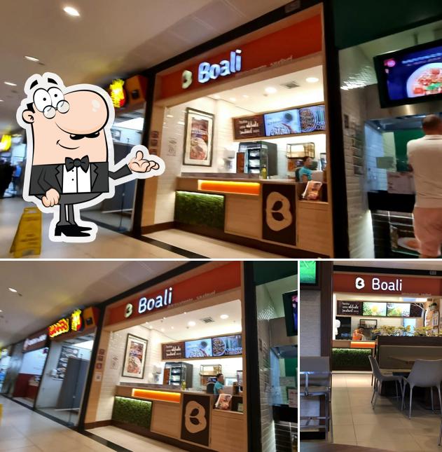 O interior do BOALI - Alimentação Saudável - Restaurante de Saladas, Wraps, Bowls, Pokes, Burritos, Sanduíches, Sucos e Sobremesas