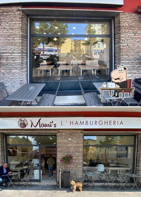 Gli interni di Mauri's l'hamburgheria Brescia Via Gualla
