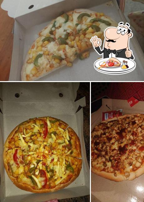 At SNACKOS, you can order pizza