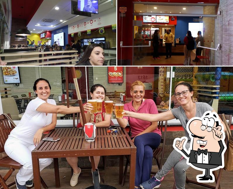 O interior do Habib's Atibaia