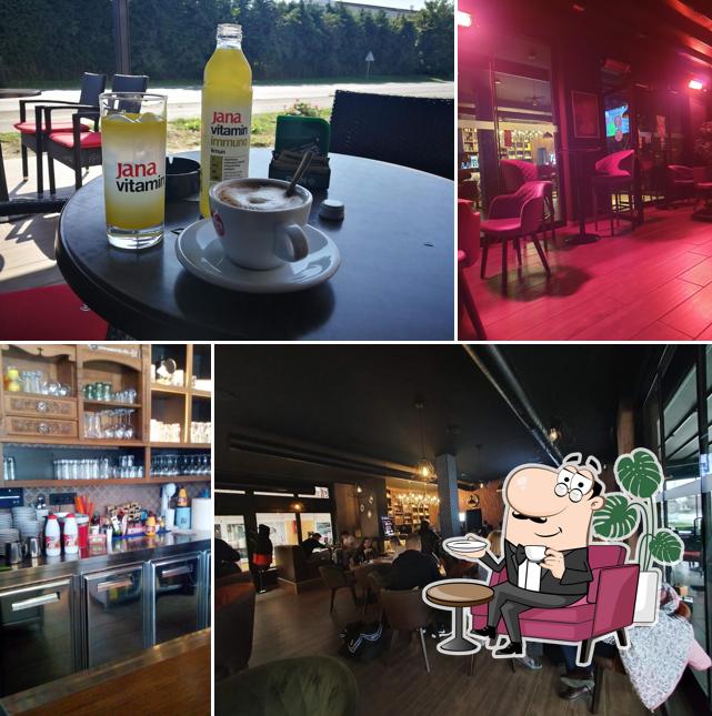 Gli interni di MAX cafe
