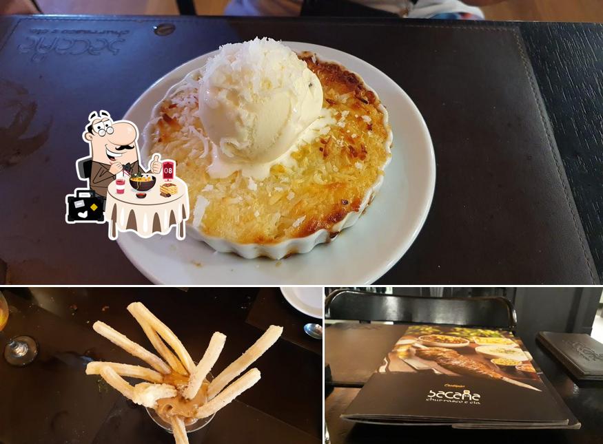Bolo de frutas em Bacana Churrascaria