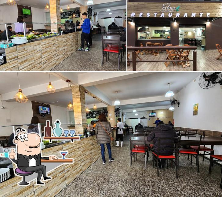 O interior do Vilas Gourmet