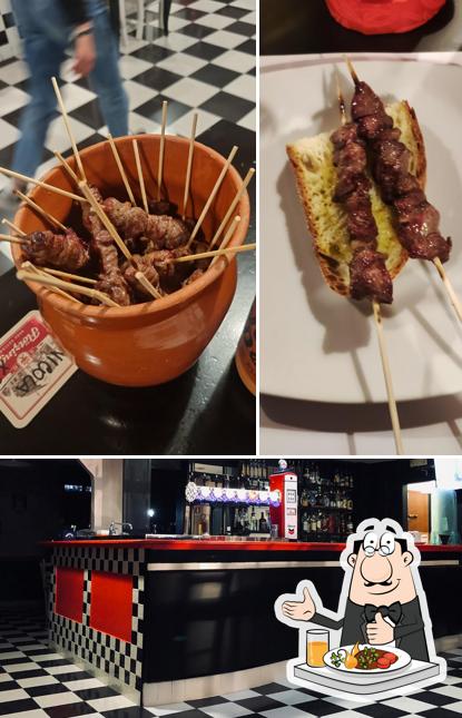 La foto di cibo e bancone da bar da James Dean