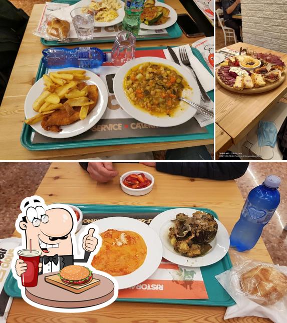 Ordina un hamburger a Delì Cious