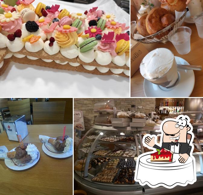 Bar Pasticceria Gelateria Tea Room Agorà offre un'ampia varietà di dessert