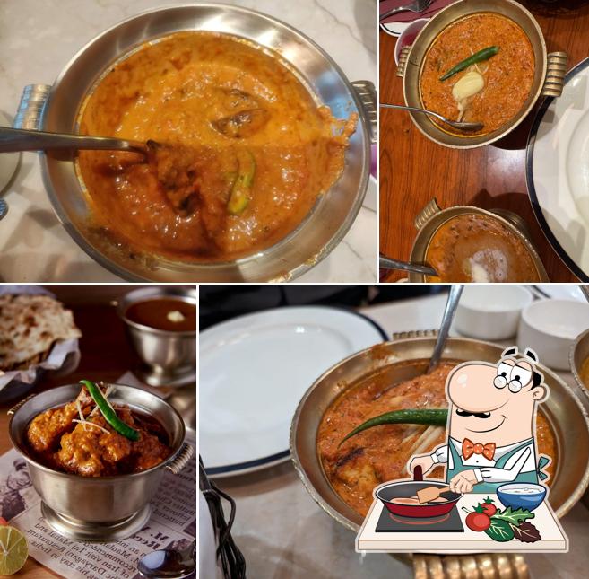 Chicken curry at Daryaganj Restaurant