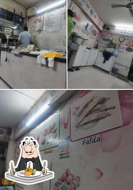 Meals at Shree Ganesh Vada Pav, Bhajiya & Caterers